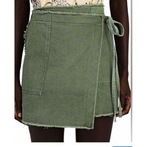 Le Superbe Women's Sz M Green Wrap Mini Skirt Pockets & Frayed Hem
